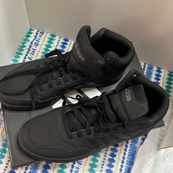 New adidas HOOPS 3.0 Mid Black men’s shoes - Picture 6 of 7